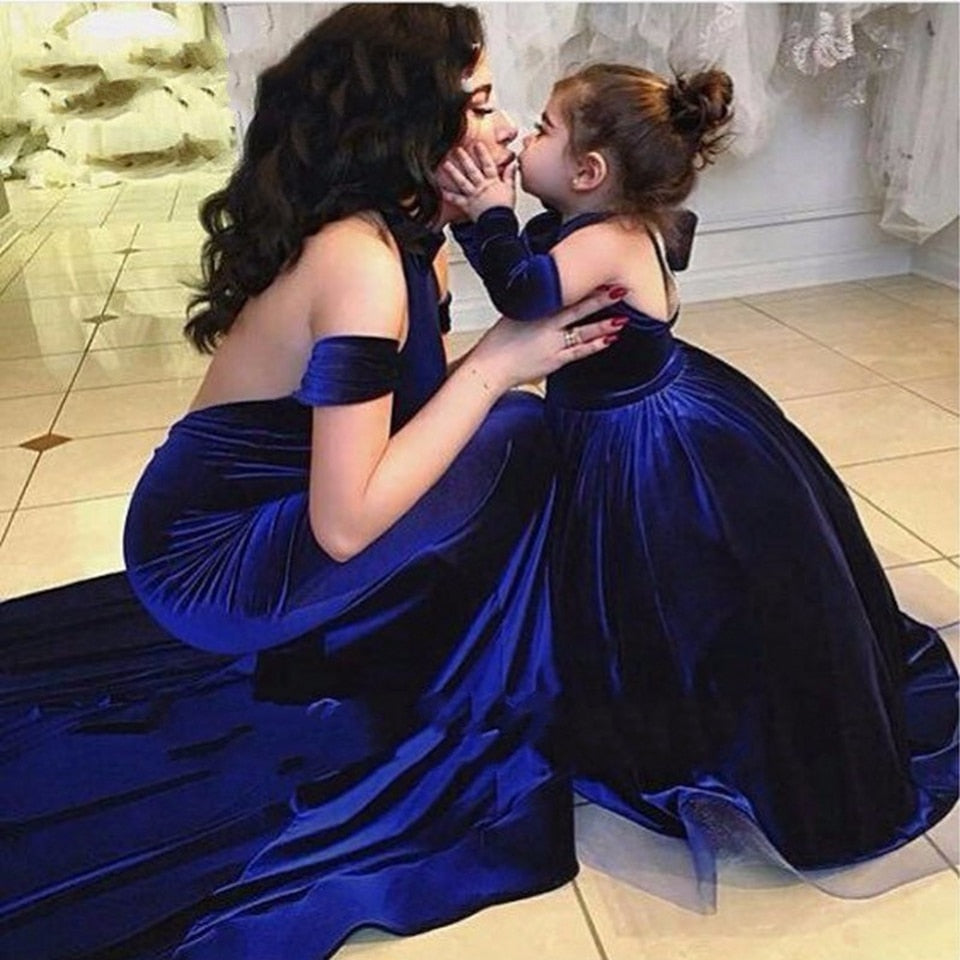 Blue Elegant Mother Daughter Evening Dress Kid Lace Ball Gown