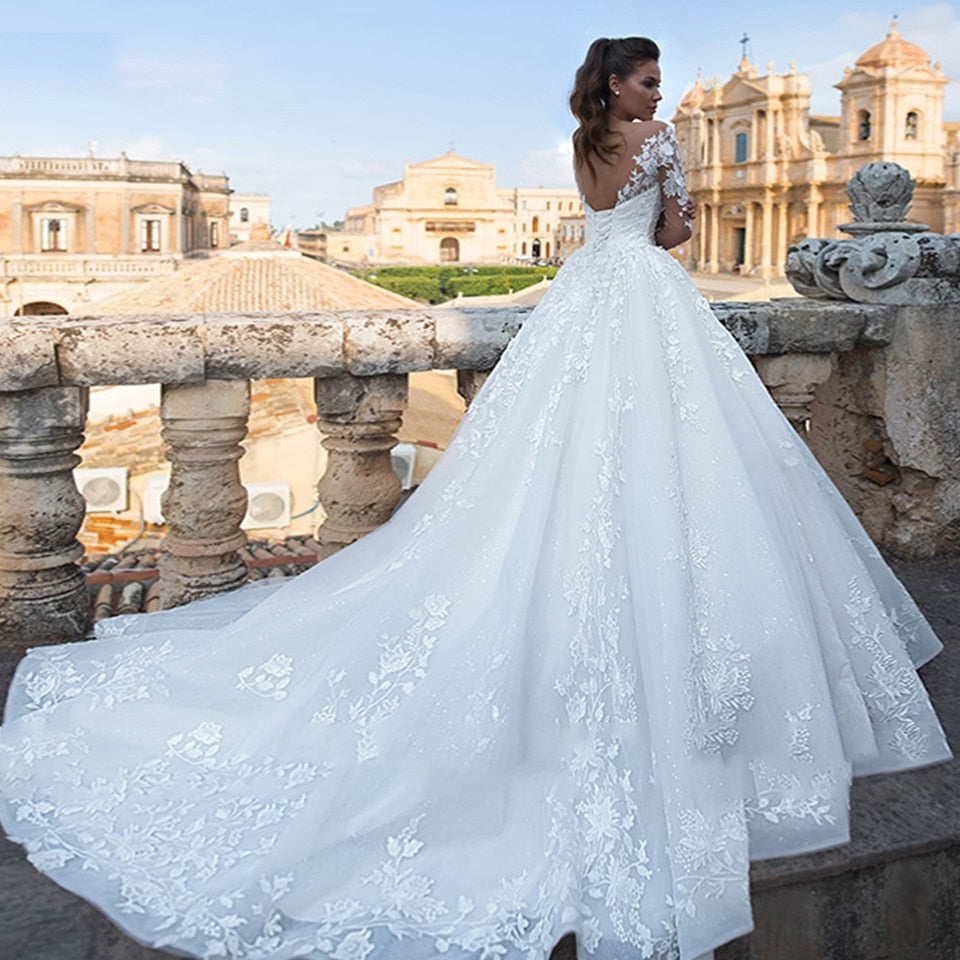White/Ivory Elegant Wedding Dresses Illusion Long Sleeves Appliques Lace Bride Dresses Princess Tulle Backless Wedding Gown