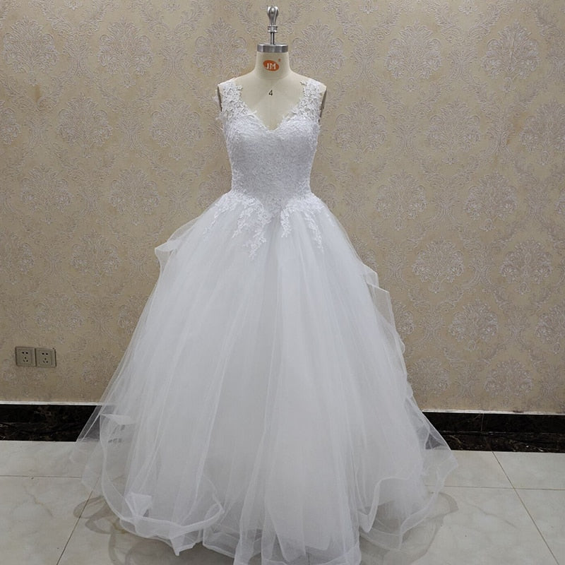 V-neck Princess Ball Gown Wedding Dress With Tiered Tulle Skirt White Bride Dress