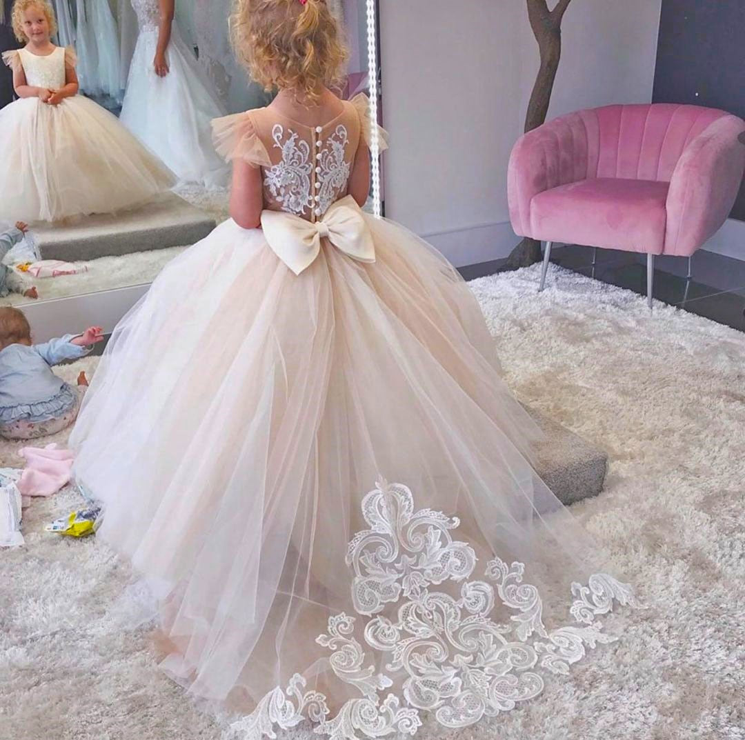 White Ivory Flower Girl Dresses V Neck Bridesmaid with Bow Lace Appqulies Tulle